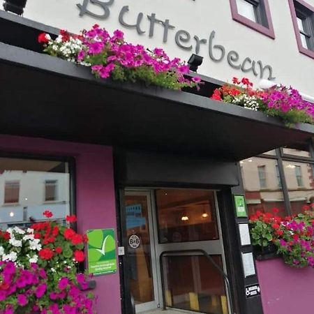 كارندوناه The Butterbean Accomodation المظهر الخارجي الصورة